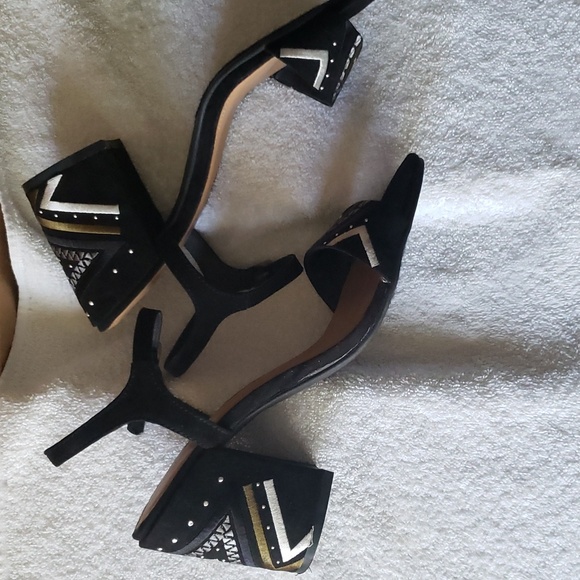 NWOB Mari A. Sandals - Picture 6 of 9